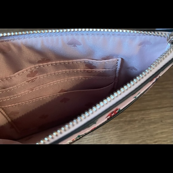 KATE SPADE-NWT Pink Leather Floral Wristlet - Picture 2 of 13